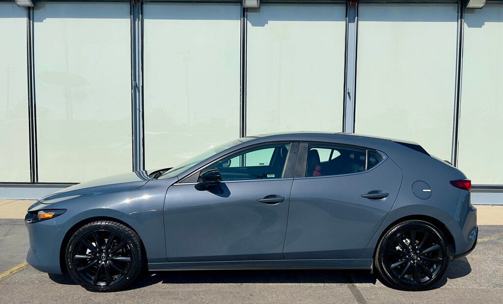 2024 Mazda Mazda3 Hatchback 2.5 Carbon Sedan photo 25