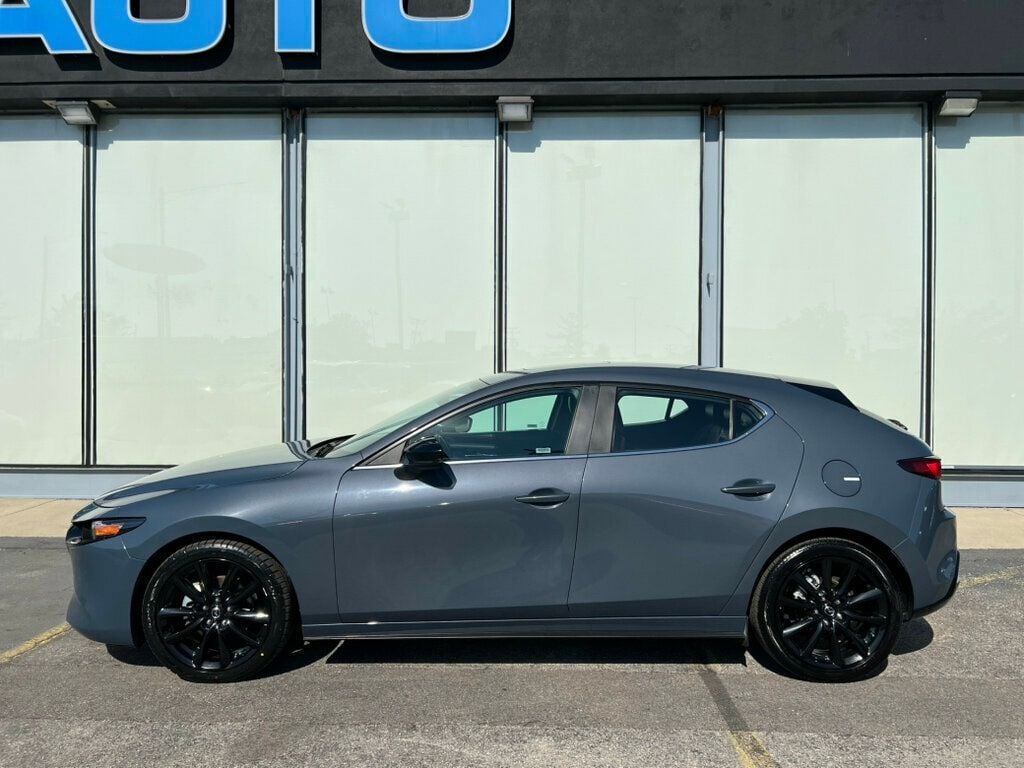 2024 Mazda Mazda3 Hatchback 2.5 Carbon Sedan photo 26