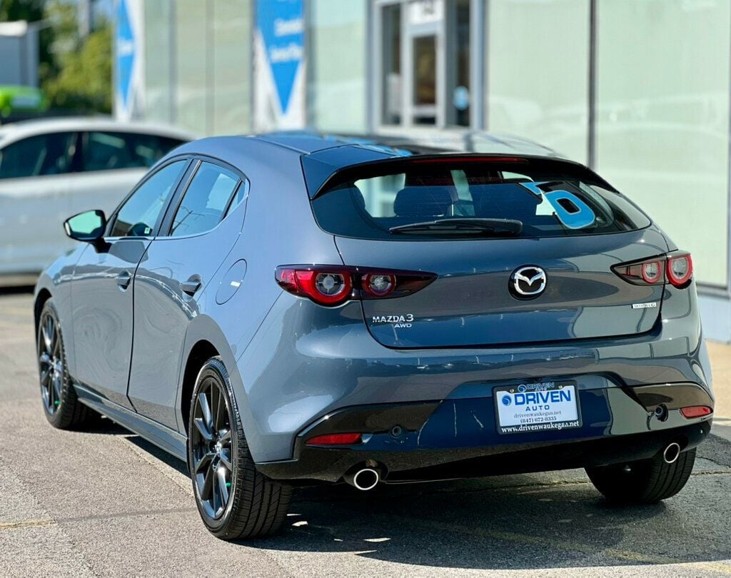 2024 Mazda Mazda3 Hatchback 2.5 Carbon Sedan photo 3