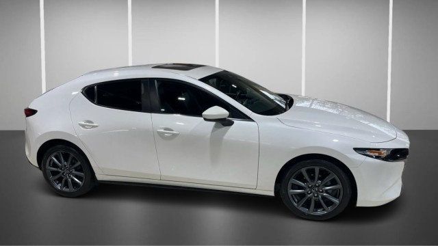 2024 Mazda Mazda3 Hatchback 2.5 S Preferred Automatic FWD - 22974760 - 4