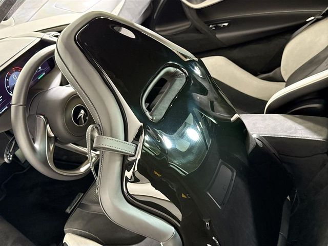 2024 McLaren 750S Coupe - 23042656 - 17