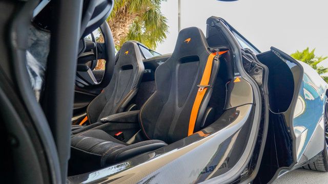 2024 McLaren 750S Spider - 22864362 - 52