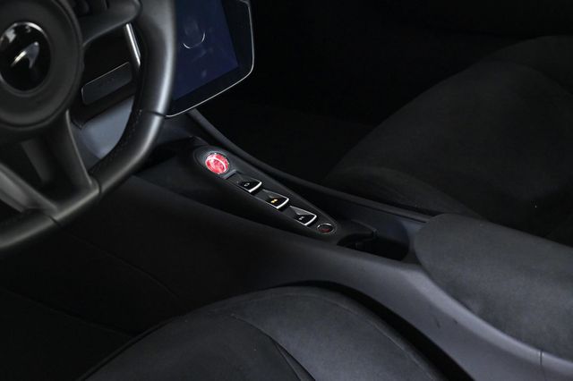 2024 McLaren Artura Coupe - 22954903 - 13