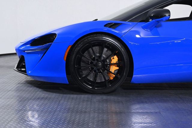 2024 McLaren Artura Coupe - 23032757 - 24