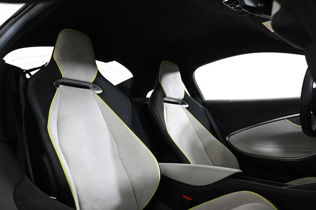 2024 McLaren Artura Performance Coupe - 22954264 - 16