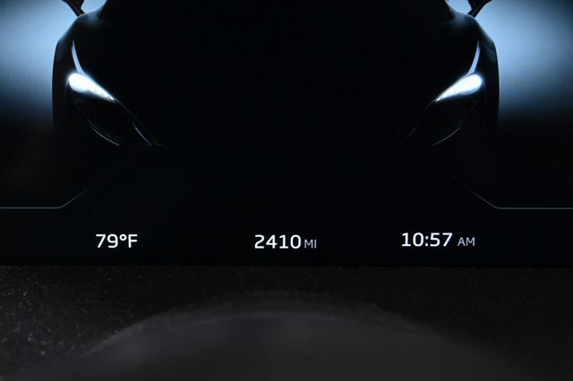 2024 McLaren Artura Performance Coupe - 22954903 - 11