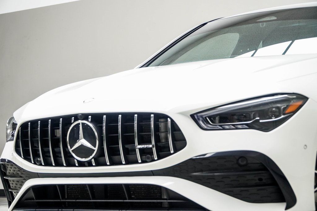 2024 Mercedes Benz CLA 35 AMG 4MATIC photo 2