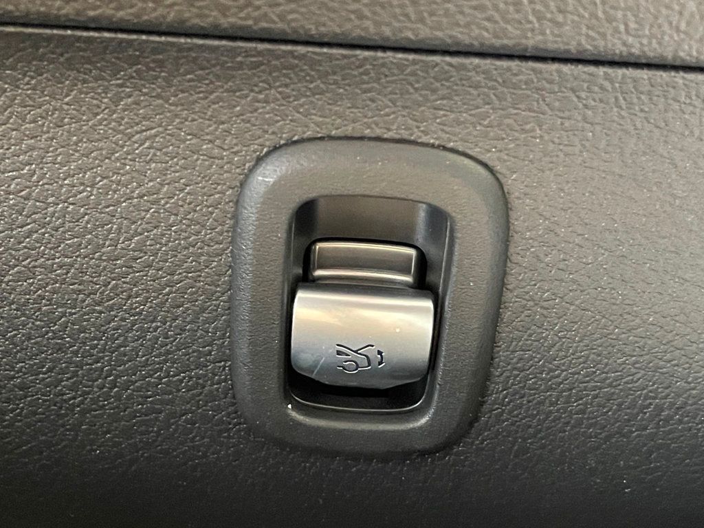 2024 Mercedes-Benz C-Class AMG C 43 4MATIC Sedan - 22955313 - 22