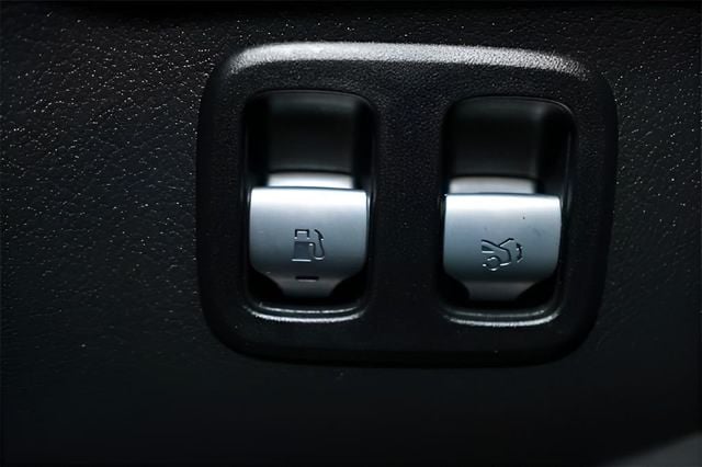 2024 Mercedes-Benz C-Class AMG C 63 S E Performance Sedan - 22980259 - 27