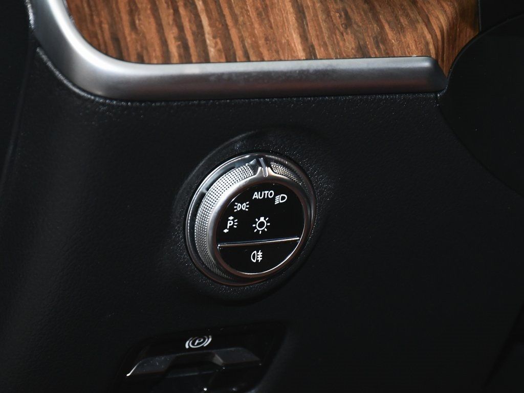 2024 Mercedes Benz C 300 photo 21