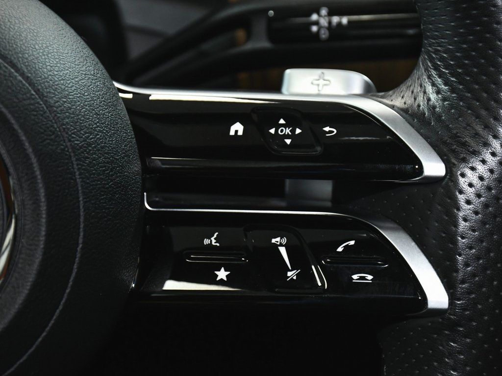 2024 Mercedes Benz C 300 photo 40