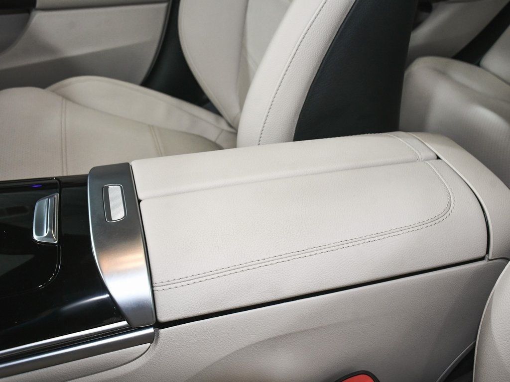2024 Mercedes Benz C 300 photo 42