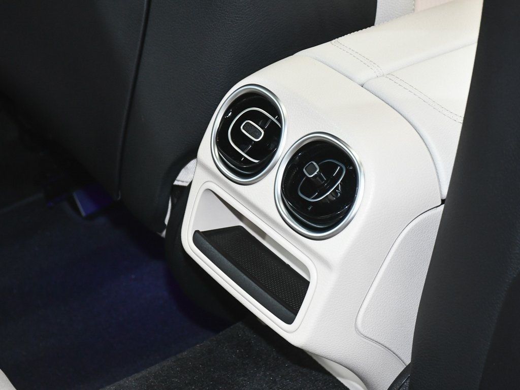 2024 Mercedes Benz C 300 photo 48