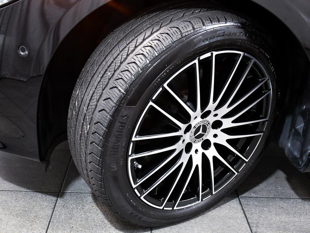 2024 Mercedes Benz C 300 photo 5