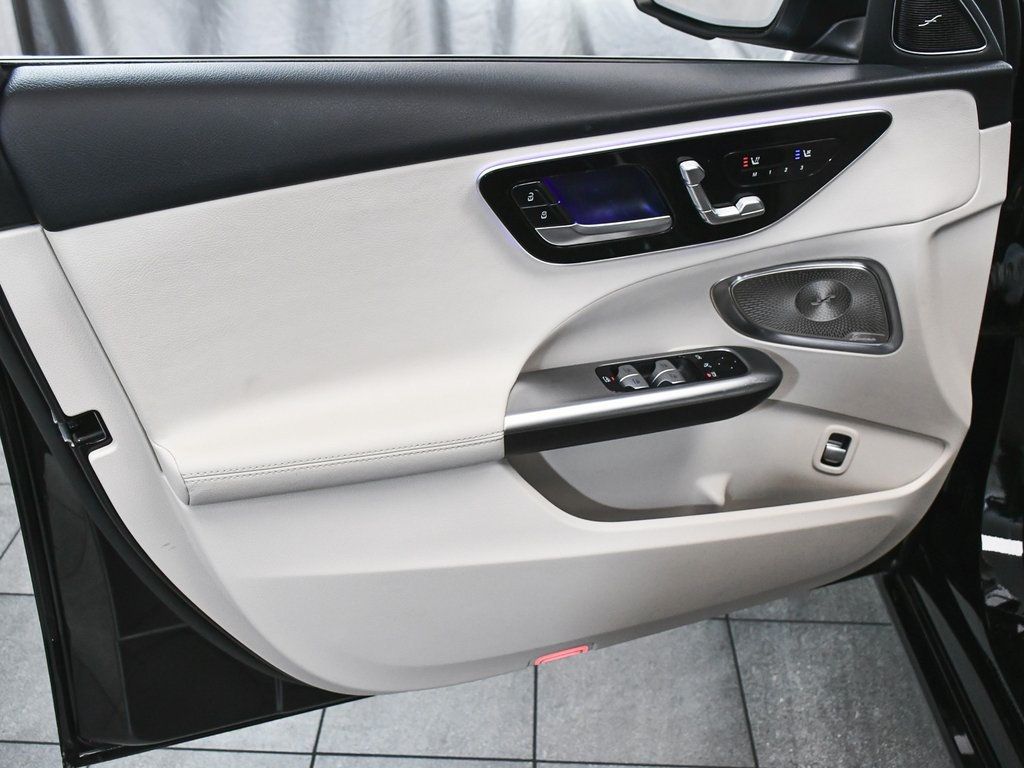 2024 Mercedes Benz C 300 photo 7