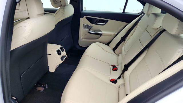 2024 Mercedes-Benz C-Class C 300 4MATIC Sedan, Exclusive with Driver Assistance Package - 22963374 - 19