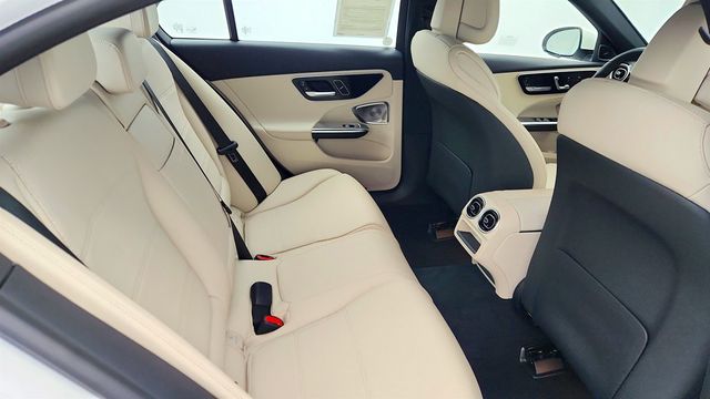 2024 Mercedes-Benz C-Class C 300 4MATIC Sedan, Exclusive with Driver Assistance Package - 22963374 - 21