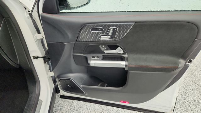 2024 Mercedes-Benz EQB EQB 250+ SUV, Pinnacle with AMG Line Package & Panorama Roof - 22953942 - 22