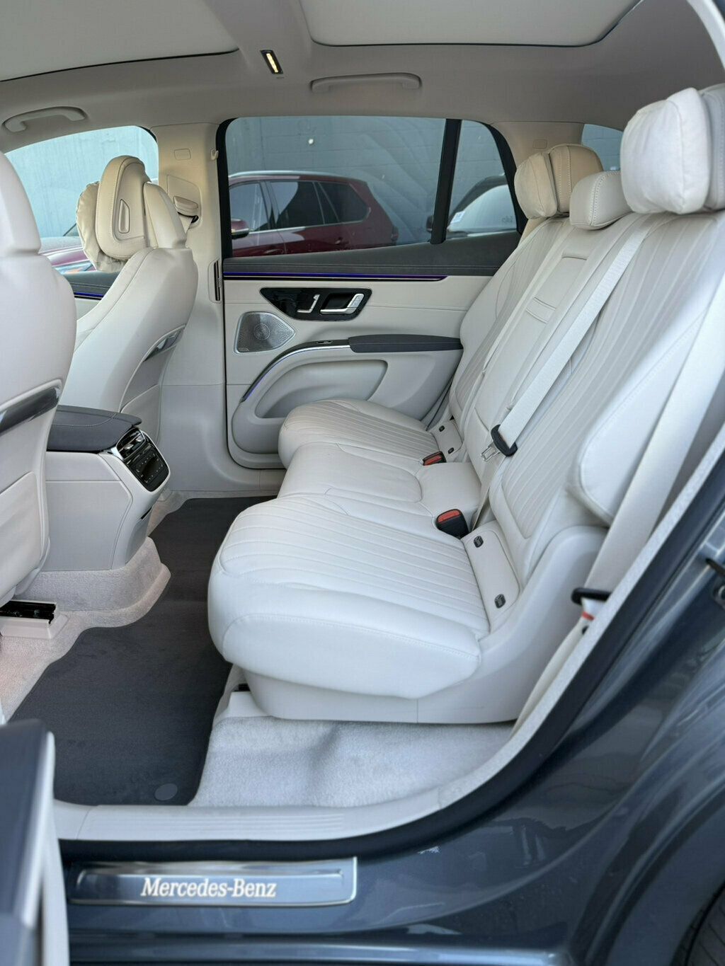 Mercedes-Benz EQS 450+ photo 8