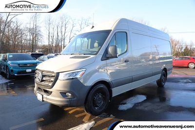 2024 Mercedes-Benz eSprinter Cargo Van
