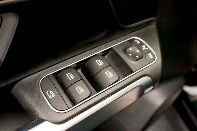 2024 Mercedes-Benz GLB GLB 250 SUV - 23012530 - 32