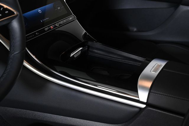 2024 Mercedes-Benz GLC GLC 300 - 22935979 - 19