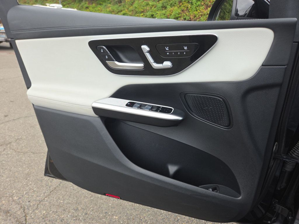 Mercedes-Benz GLC photo 18