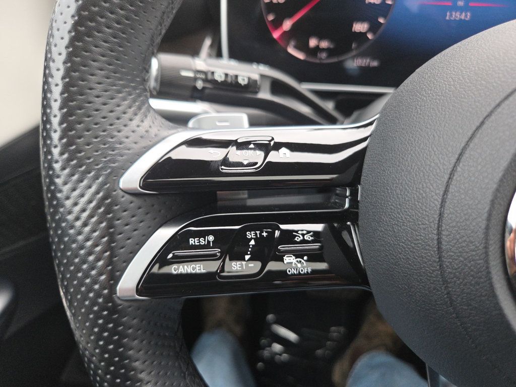 Mercedes-Benz GLC photo 31
