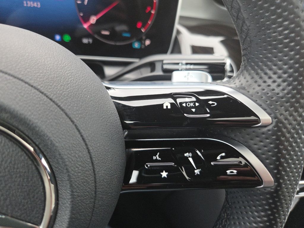Mercedes-Benz GLC photo 32