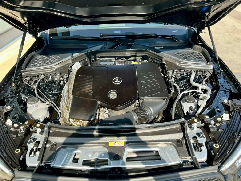 2024 Mercedes Benz GLC 300 4MATIC photo 11