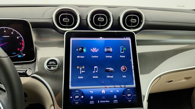 2024 Mercedes-Benz GLC GLC 300 4MATIC SUV w/ Nappa Leather, Driver Assist. & Pano Roof - 22942290 - 15