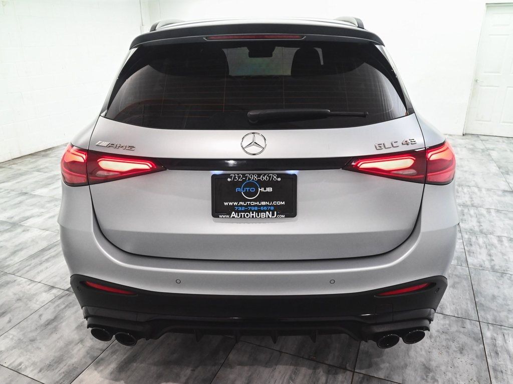 2024 Mercedes Benz GLC 43 AMG photo 5