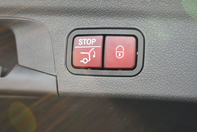 2024 Mercedes-Benz GLE GLE 450 4MATIC SUV W/Exclusive Trim & Winter Packages - 22953982 - 17