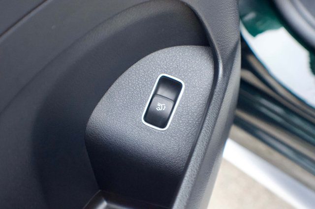 2024 Mercedes-Benz GLE MSRP$134,965/Driver Assist plus/Warmth&Comfort Pkg/Pano Roof/NAV - 22986851 - 40