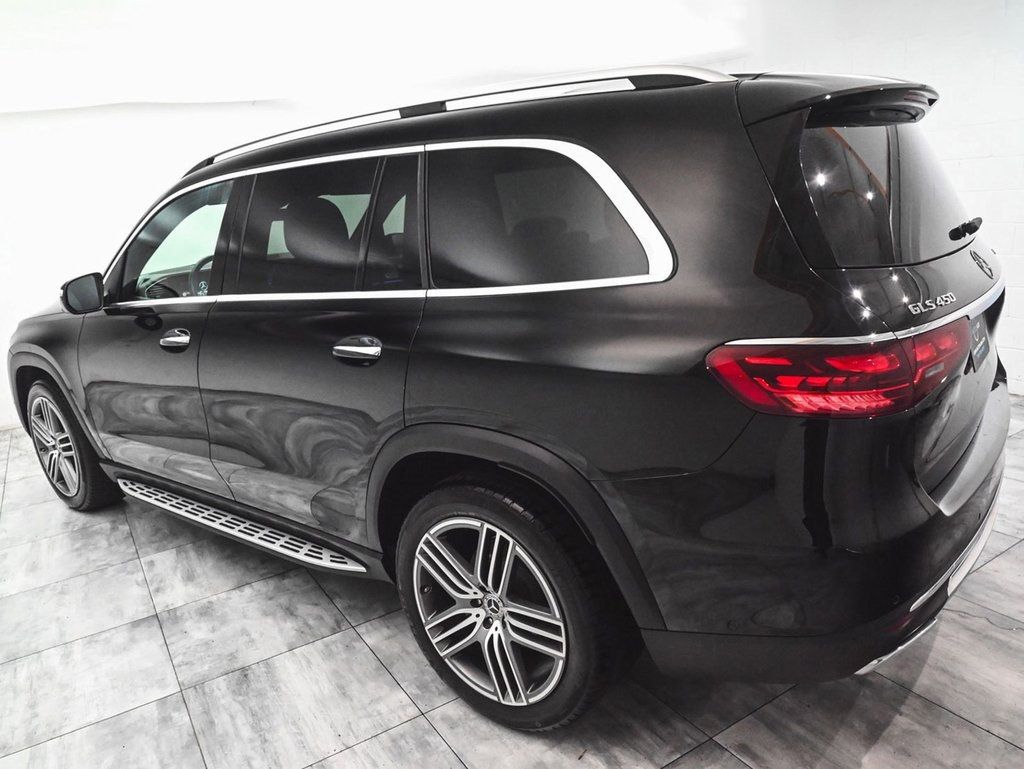 2024 Mercedes Benz GLS 450 photo 4