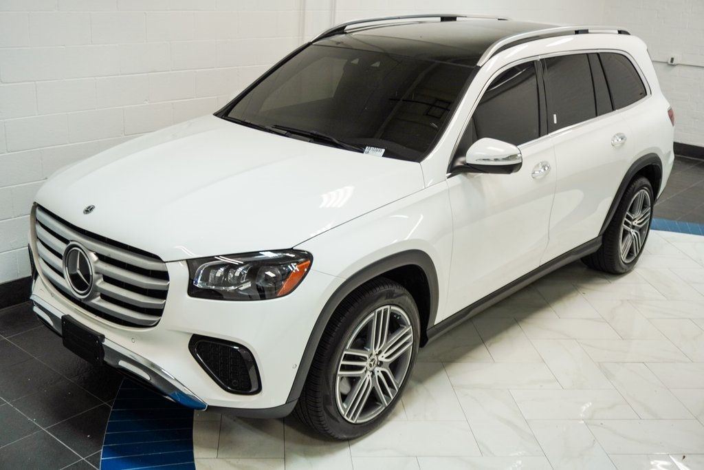 2024 Mercedes Benz GLS 450 4MATIC photo 15