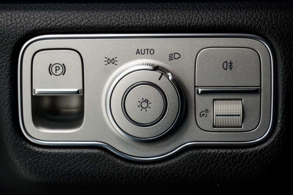 2024 Mercedes Benz GLS 450 4MATIC photo 33