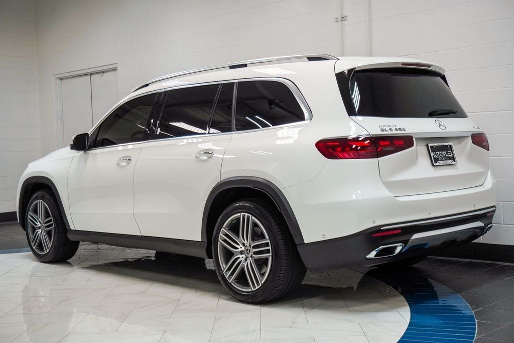 2024 Mercedes Benz GLS 450 4MATIC photo 6