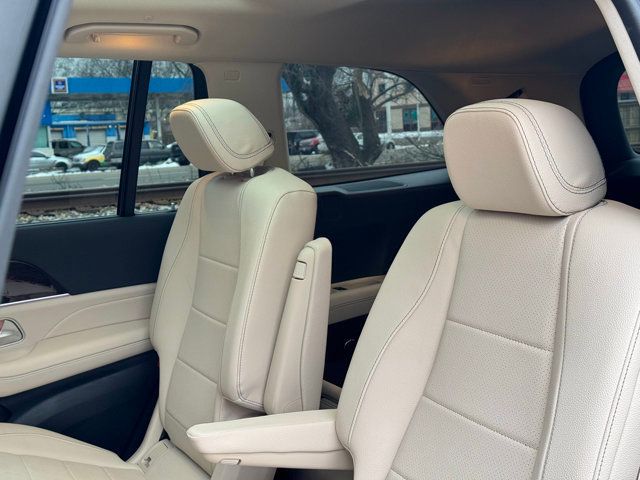 2024 Mercedes-Benz GLS LocalTrade/4MATIC/Heated&CooledSeats/2ndRowCaptains/NAV - 22976151 - 17