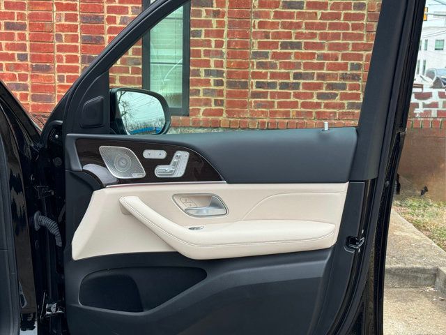 2024 Mercedes-Benz GLS LocalTrade/4MATIC/Heated&CooledSeats/2ndRowCaptains/NAV - 22976151 - 21