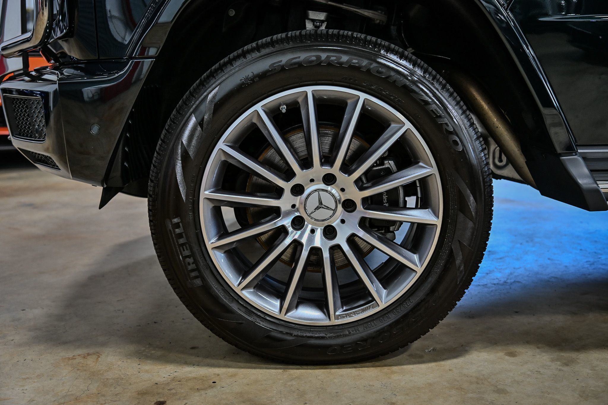 2024 Mercedes Benz G 550 photo 2