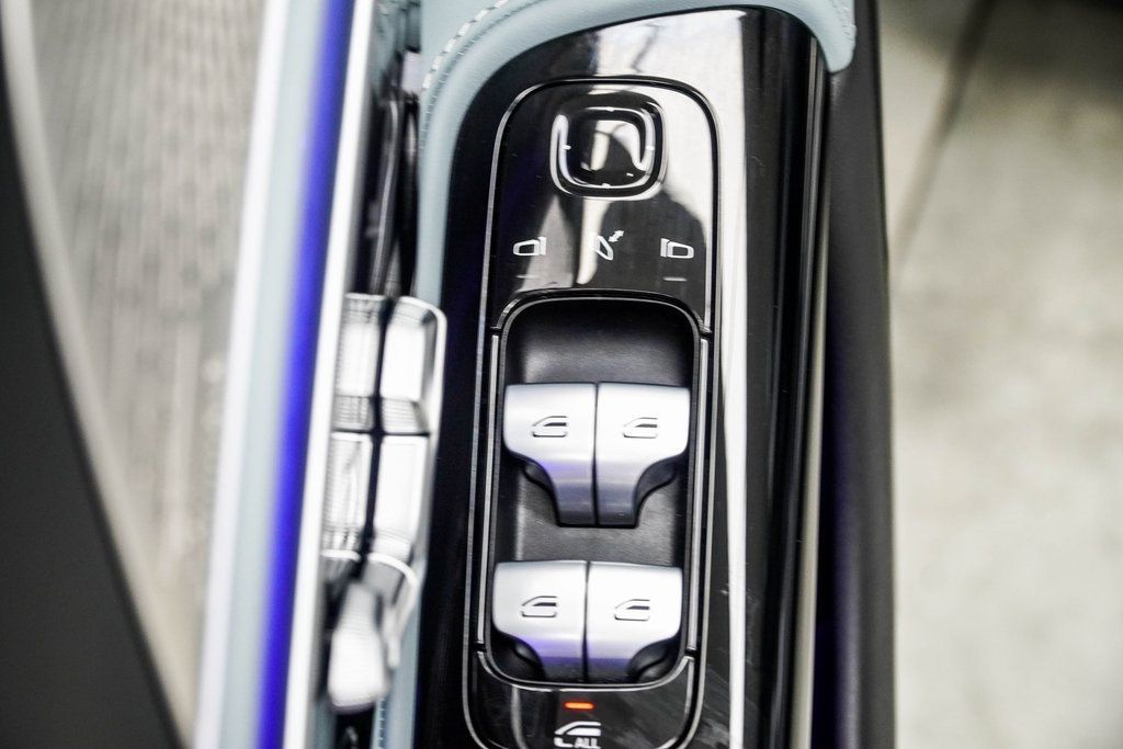 2024 Mercedes Benz SL AMG 43 photo 29