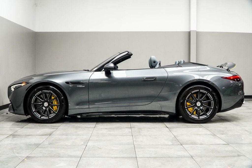 2024 Mercedes Benz SL AMG 43 photo 9