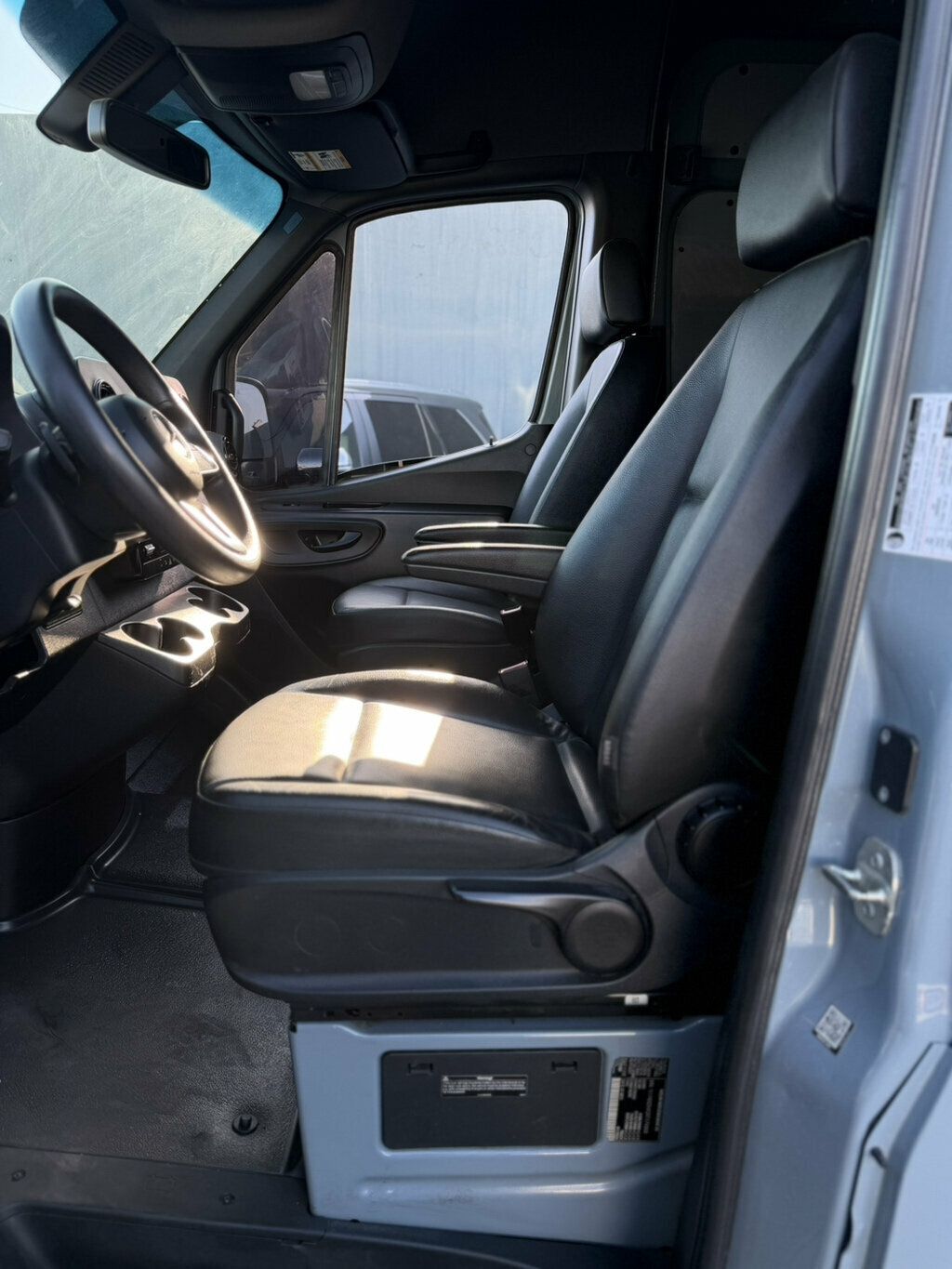 Mercedes-Benz Sprinter photo 7