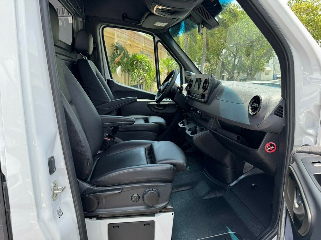 2024 Mercedes-Benz Sprinter Cargo Van 2500 Standard Roof I4 Diesel 144" RWD - 23048691 - 6