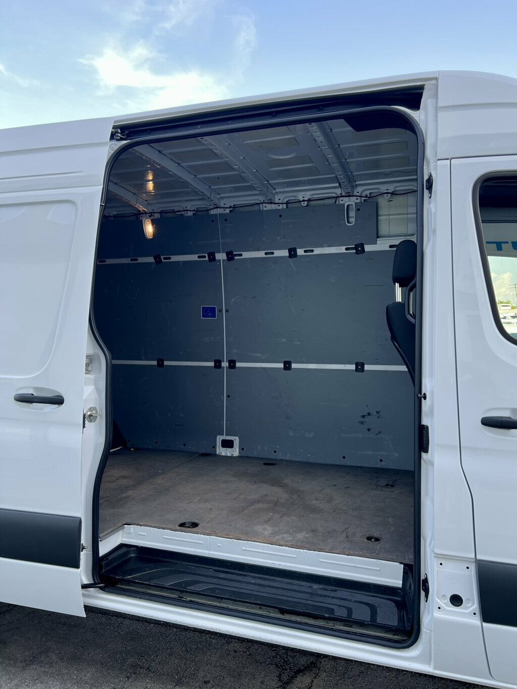 2024 Mercedes-Benz Sprinter Cargo Van 3500 High Roof I4 Diesel 170" RWD - 23053949 - 10