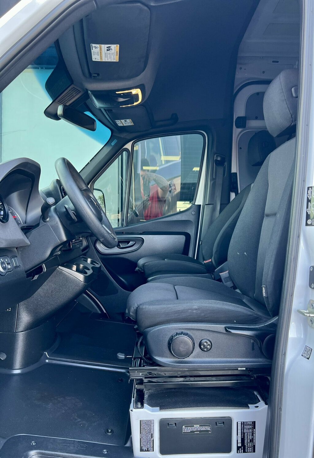 2024 Mercedes-Benz Sprinter Cargo Van 3500XD High Roof I4 Diesel HO 170" Extended RWD - 23067416 - 11