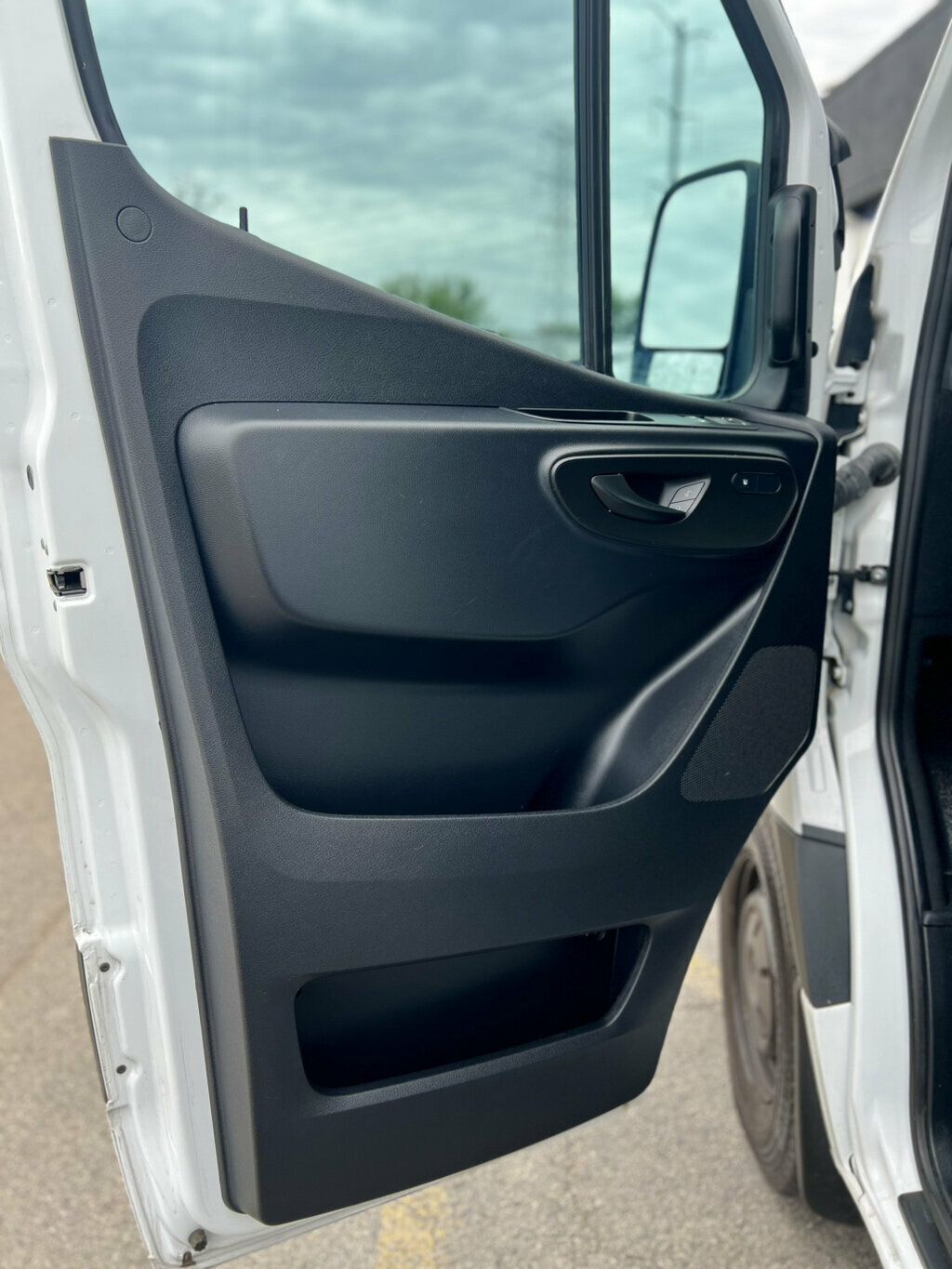 2024 Mercedes-Benz Sprinter Cargo Van 3500XD High Roof I4 Diesel HO 170" Extended RWD - 23073116 - 11