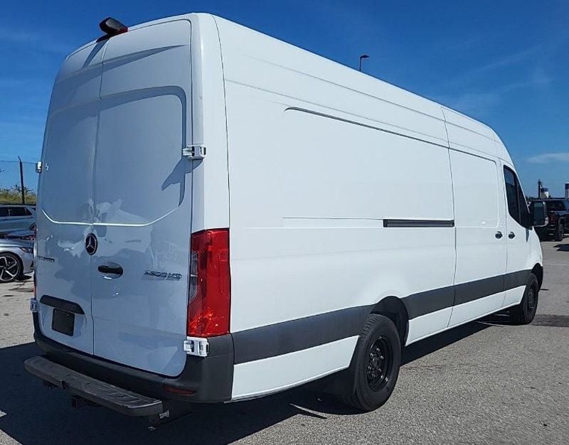 2024 Mercedes-Benz Sprinter Cargo Van 3500XD High Roof I4 Diesel HO 170" Extended RWD - 23073116 - 2