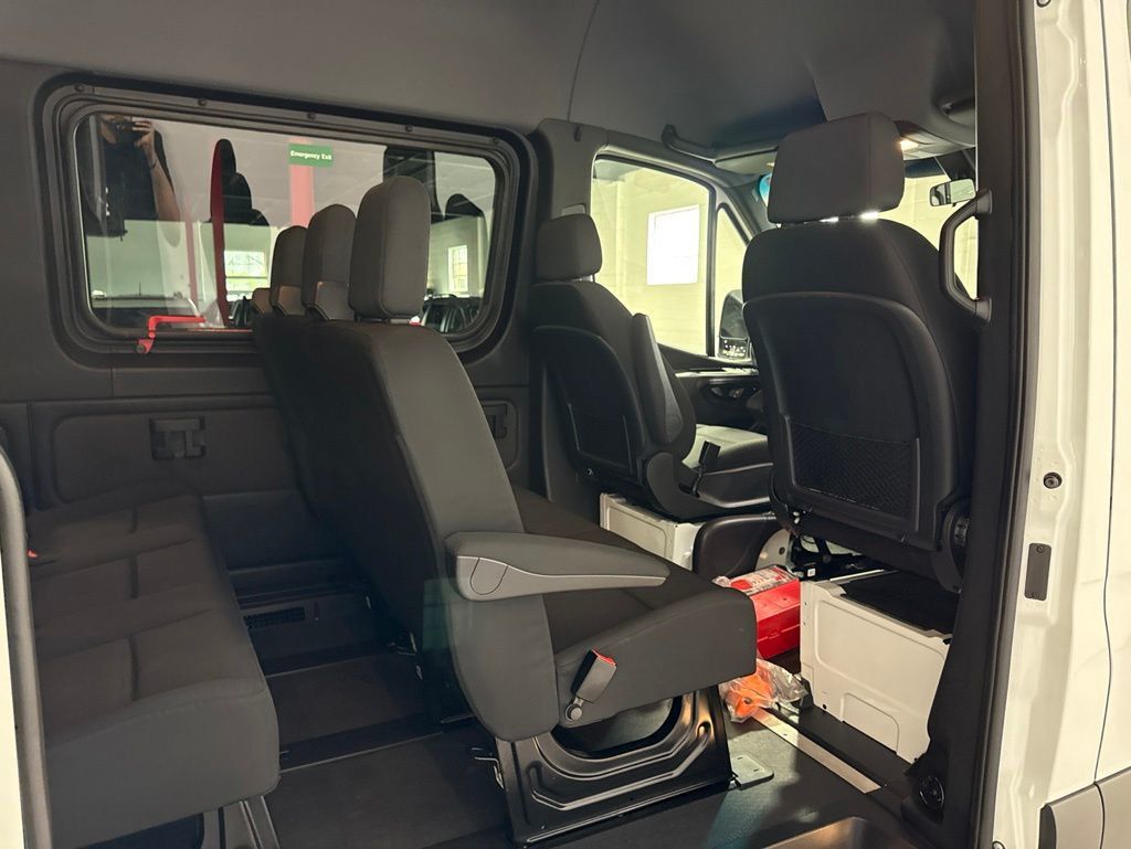 2024 Mercedes-Benz Sprinter Passenger Van 2500 Standard Roof I4 Diesel 144" RWD - 23025563 - 21